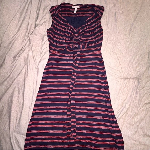 Striped Sleeveless Curvy Dress - Picture 3 of 11